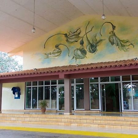 Yagrumas Hotel San Antonio de Los Banos Kültér fotó